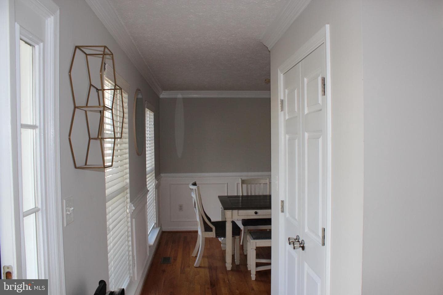 107 Fancy Court photo 3