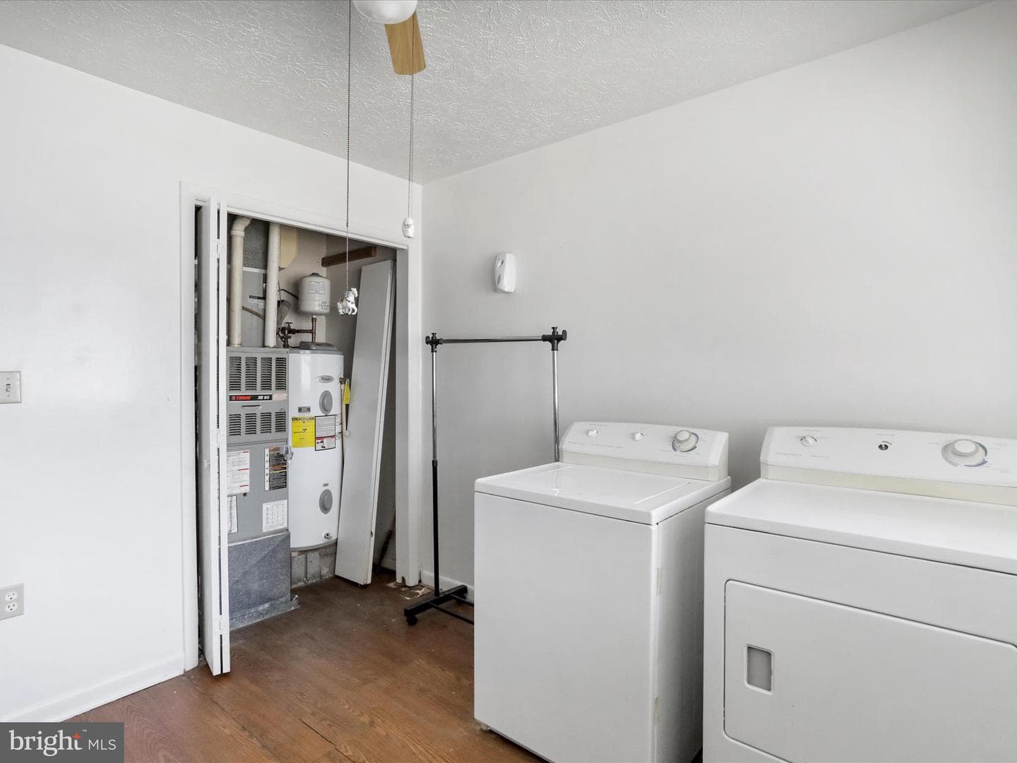 239 Chestnut Street photo 23