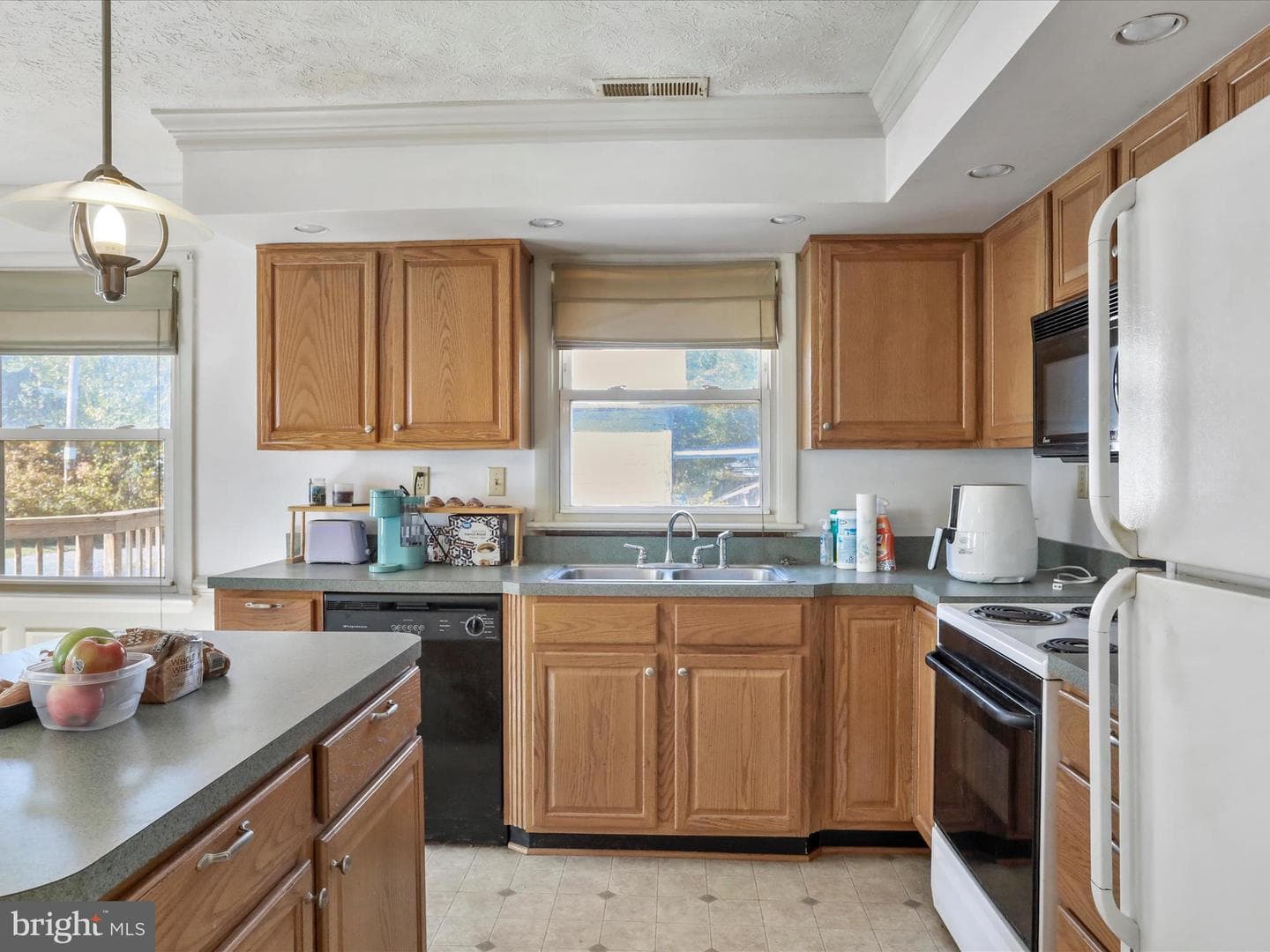 239 Chestnut Street photo 8
