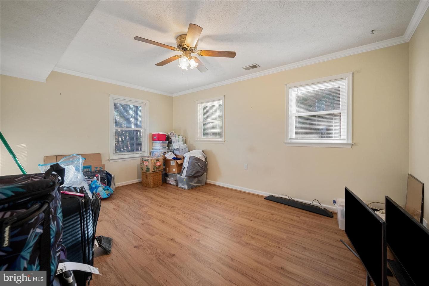 115 Greenwood Court photo 31