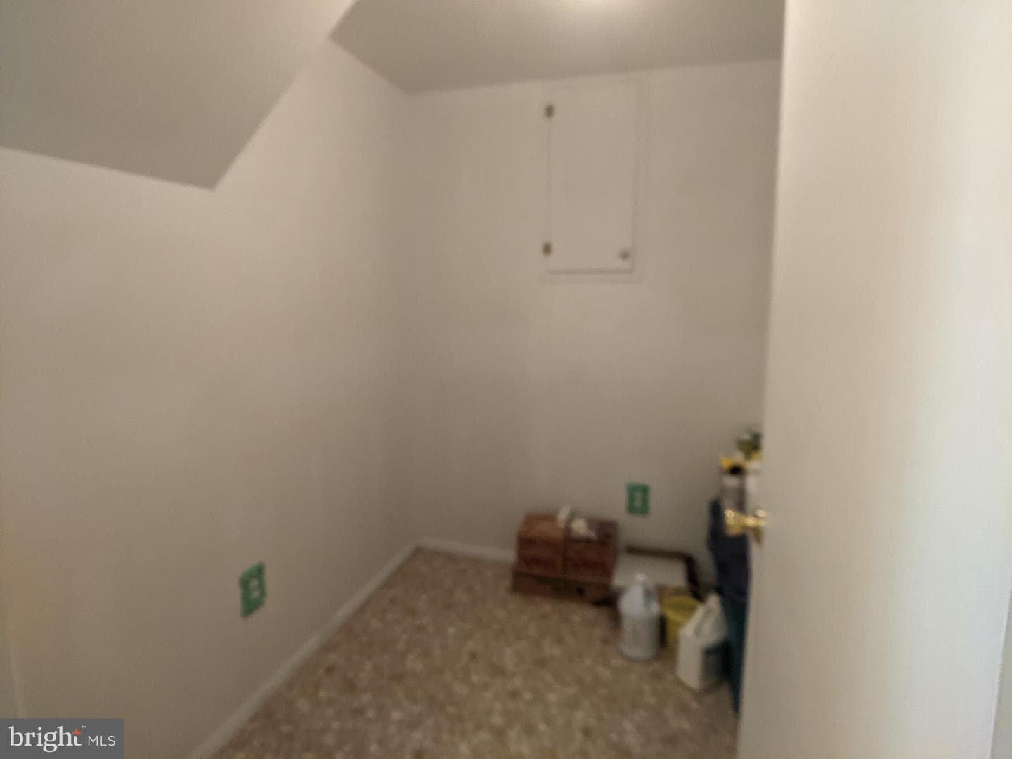 106 Patrick Place photo 33