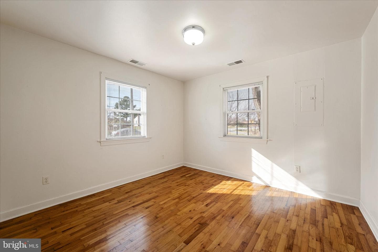 2003 Senseny Road photo 14