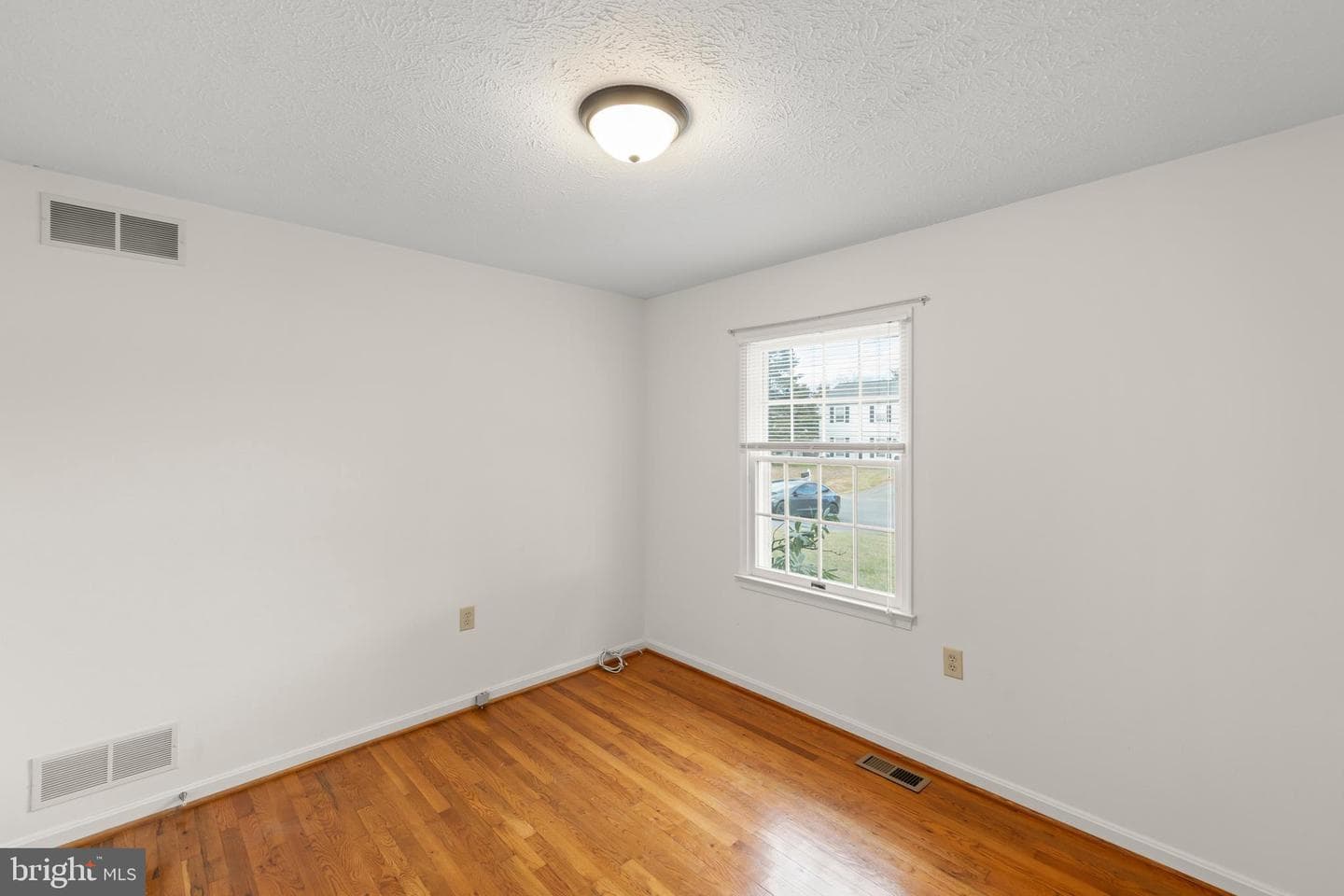 111 Meadowview Court photo 18