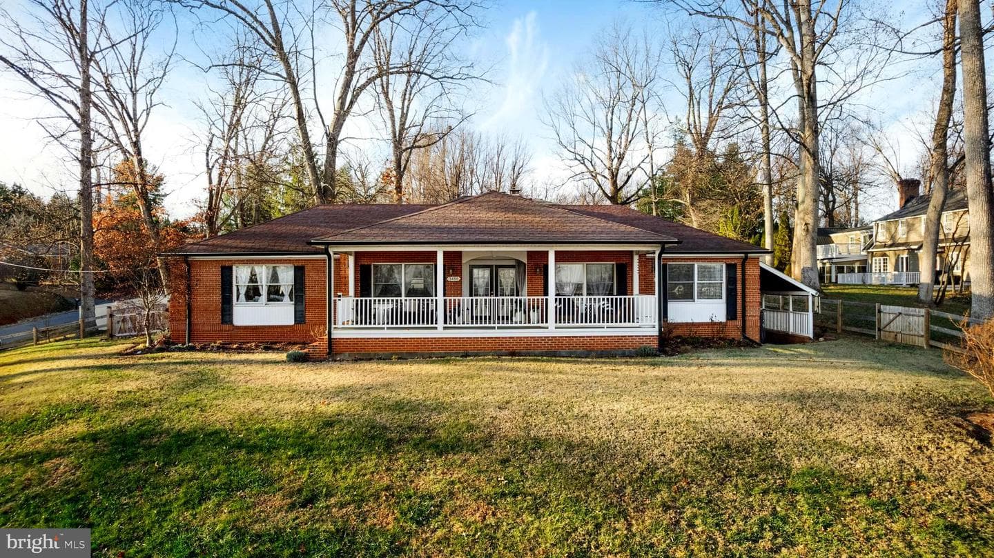 3466 Middle Road photo 2