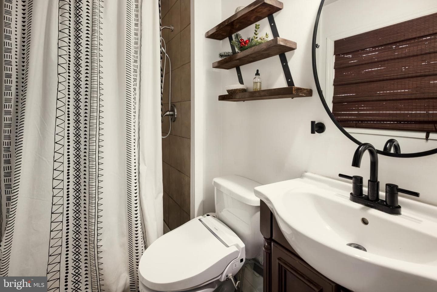 3466 Middle Road photo 24