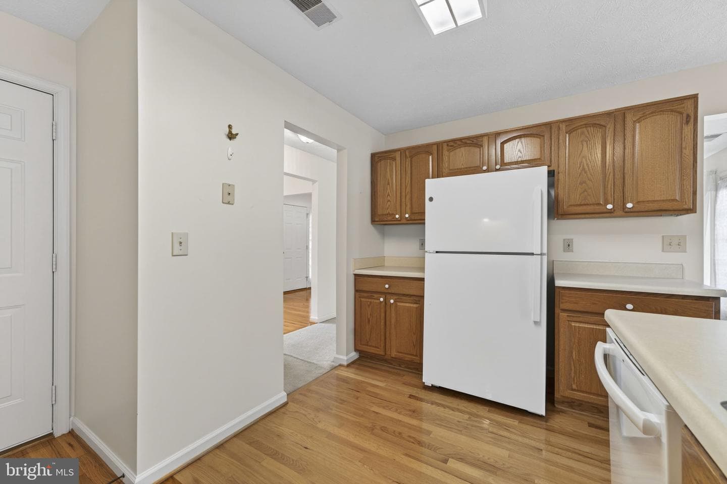 236 Bentley Avenue photo 14