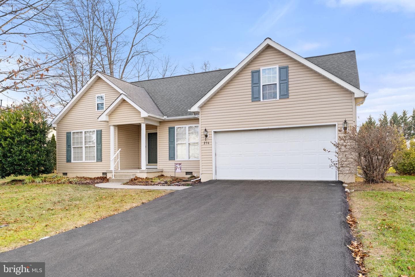 236 Bentley Avenue photo 2