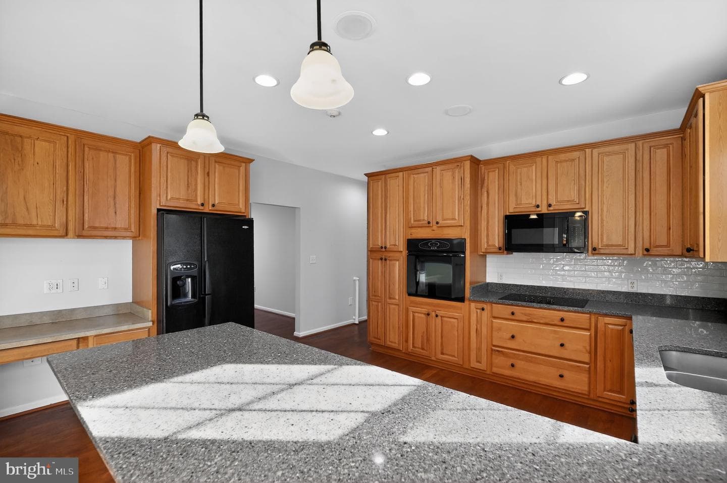 196 Joline Drive photo 24