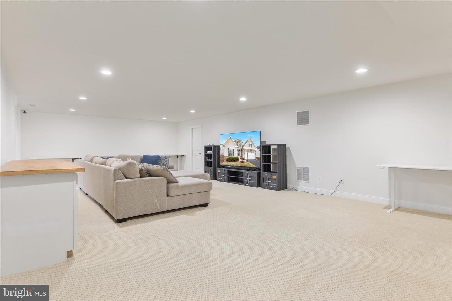 122 Buccaneer Court photo 34