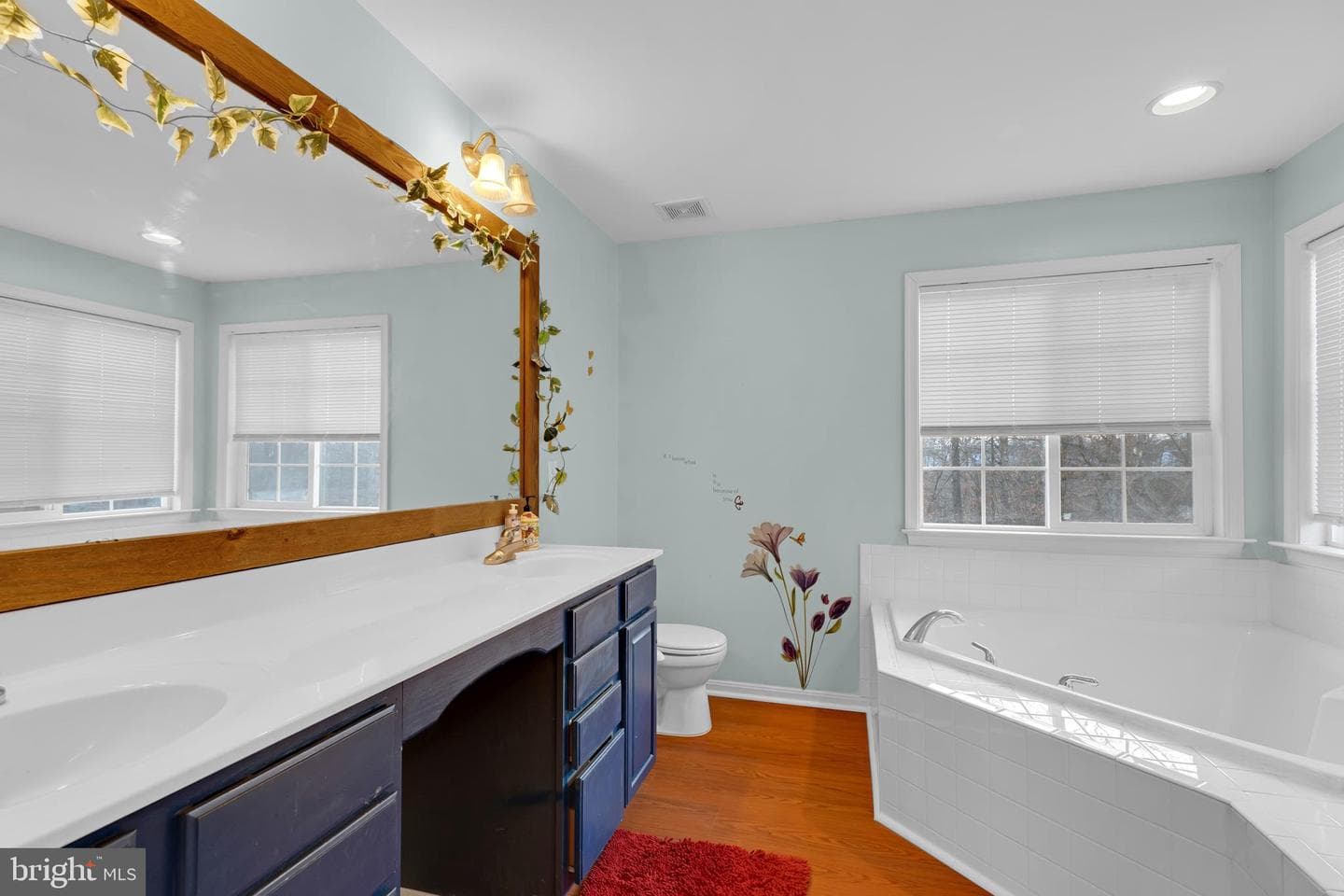 320 Morlyn Drive photo 27