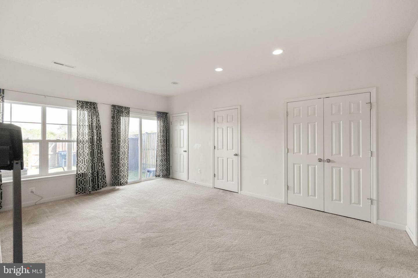 111 Rotunda Drive photo 17