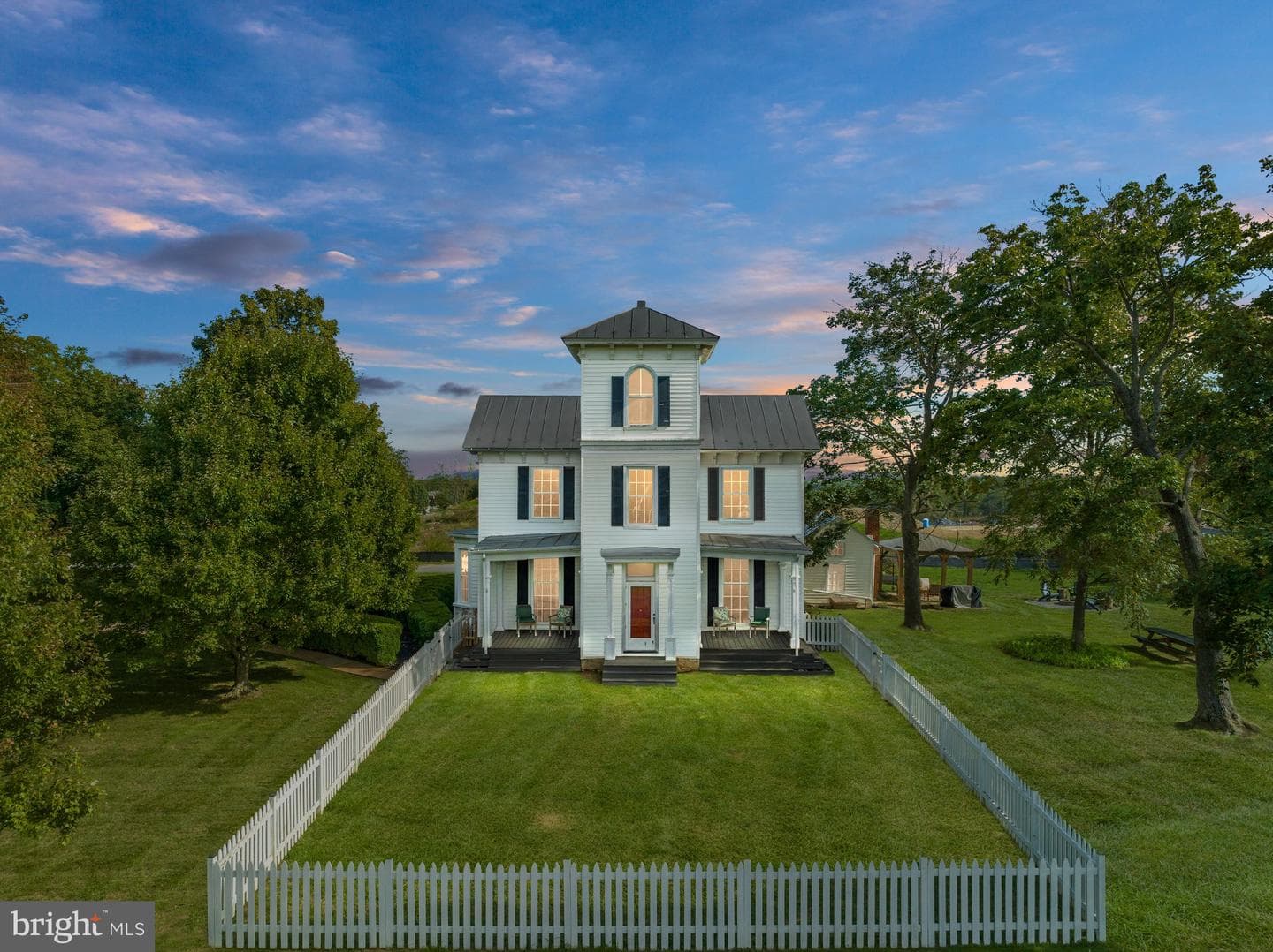 2239 Sixth Street photo 4