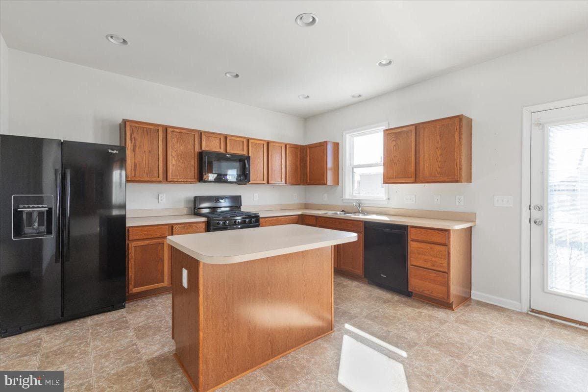 556 Garden Gate Drive photo 11