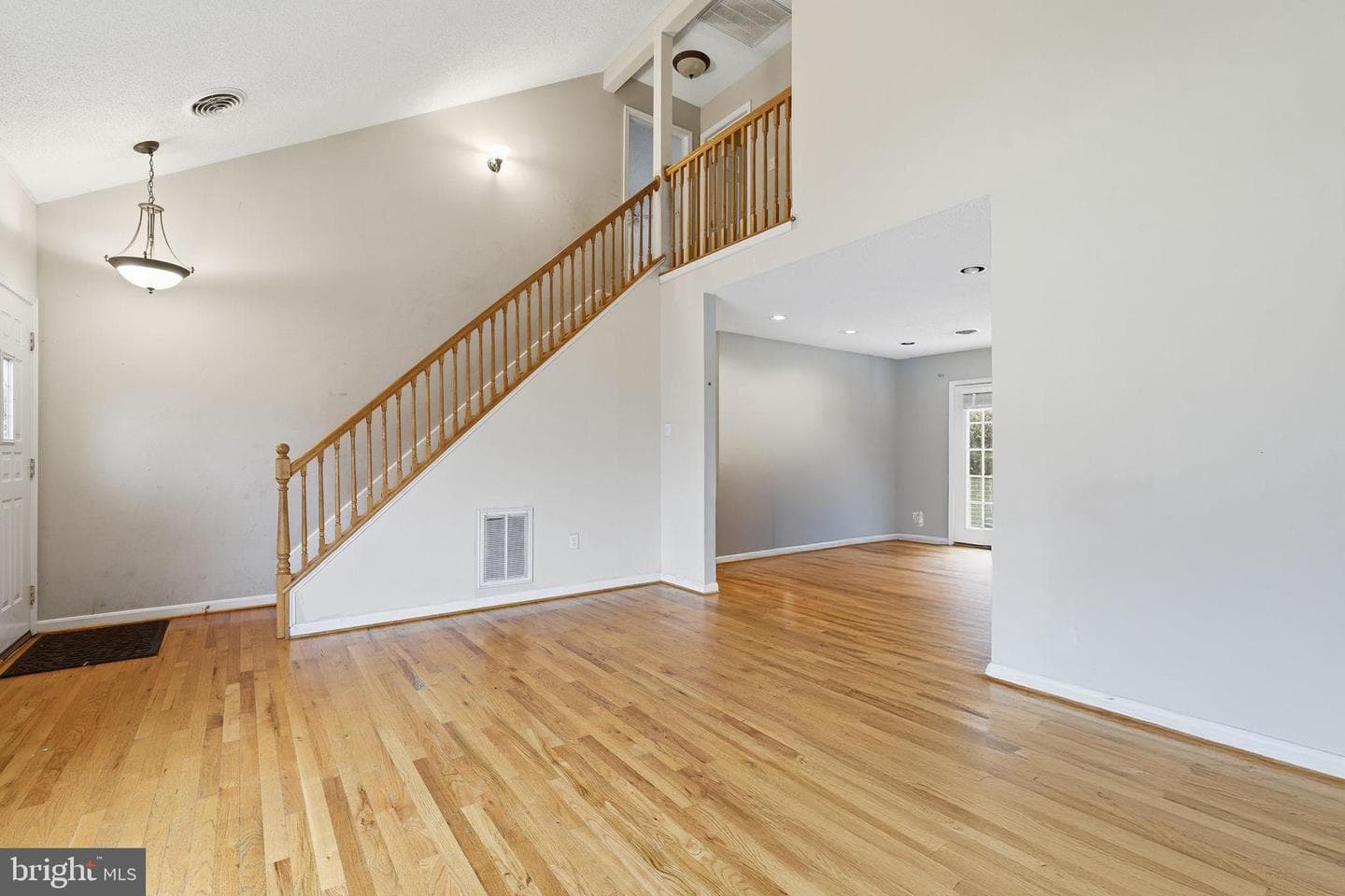 110 Rugby Place photo 5