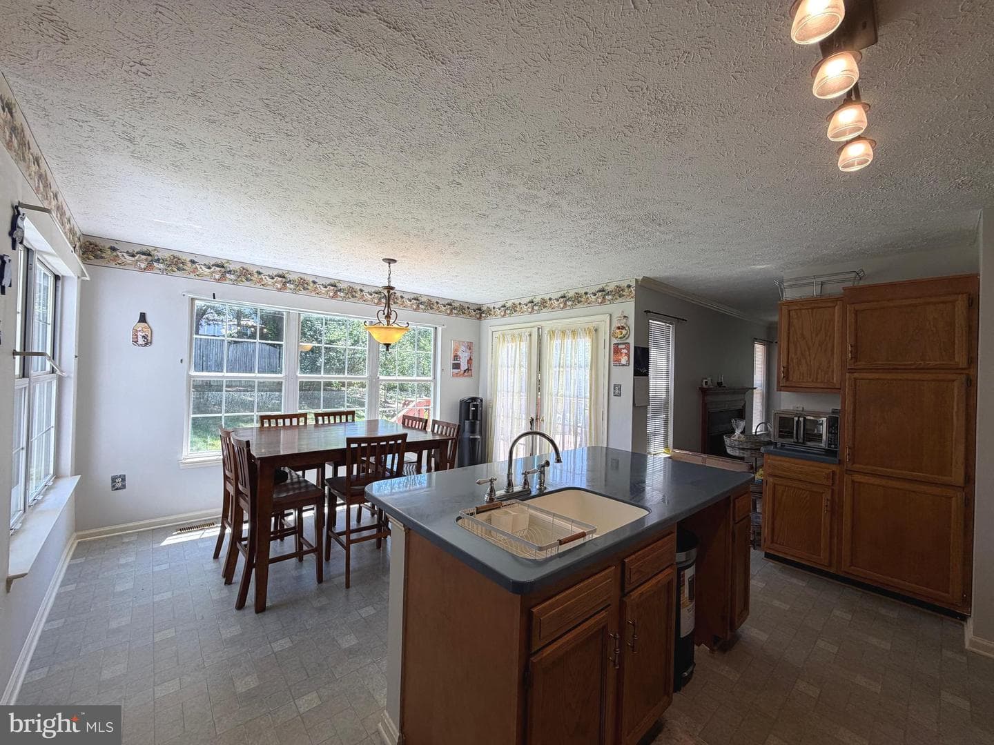 407 Tamarack Circle photo 12