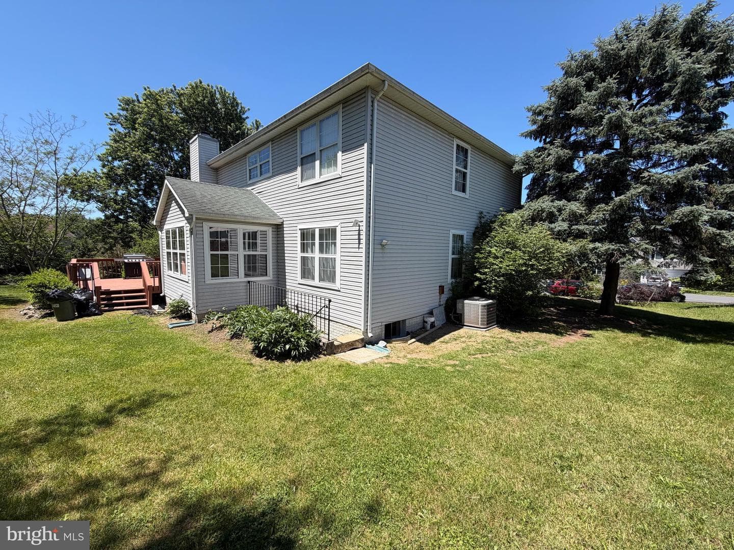 407 Tamarack Circle photo 40