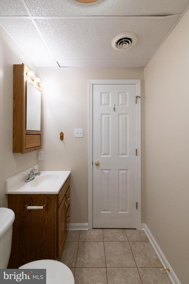 218 Tudor Drive photo 36