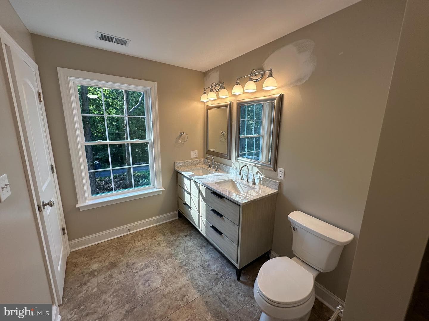 212 Falcon Trail photo 16