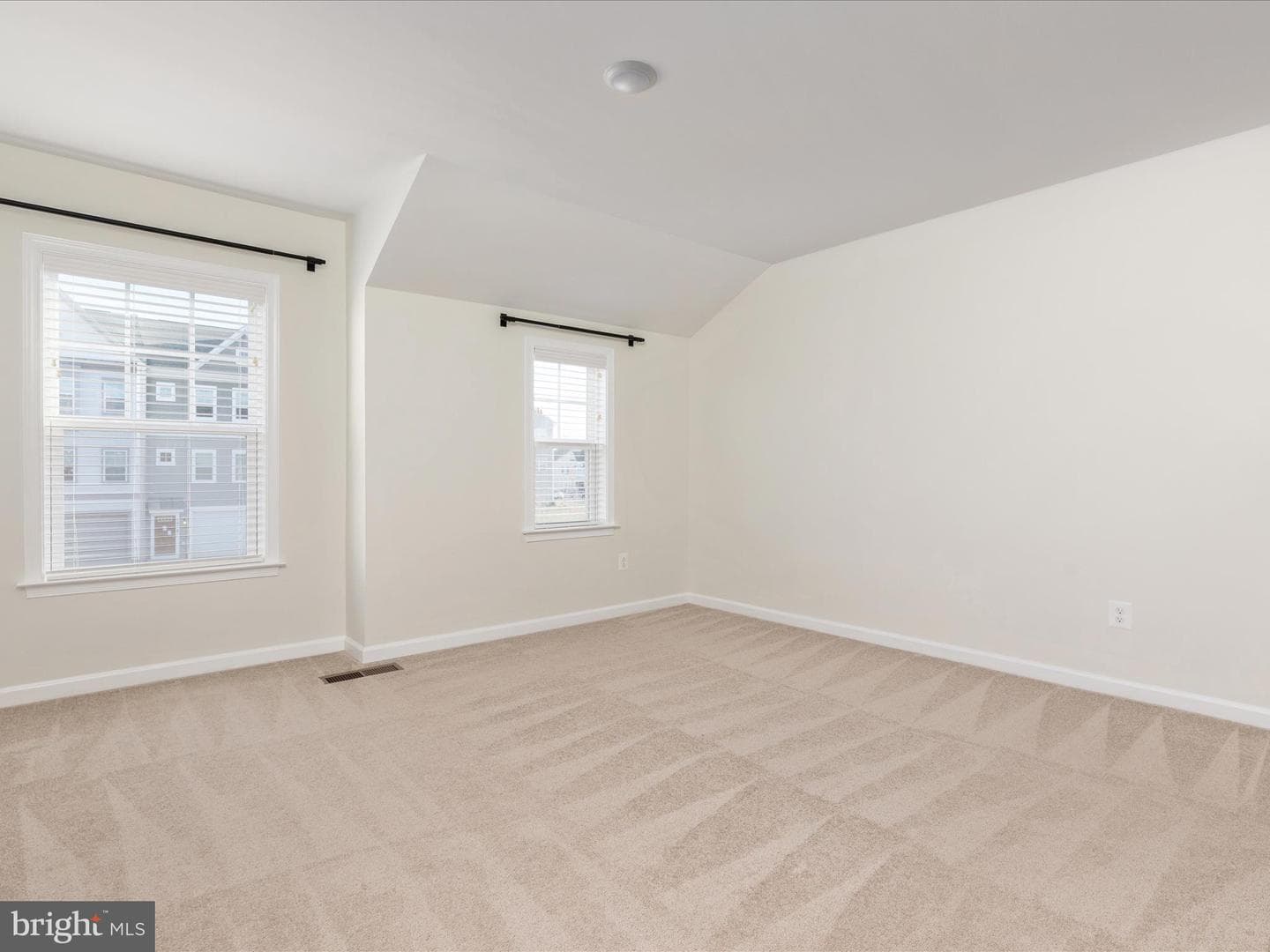 138 Jewel Box Drive photo 32