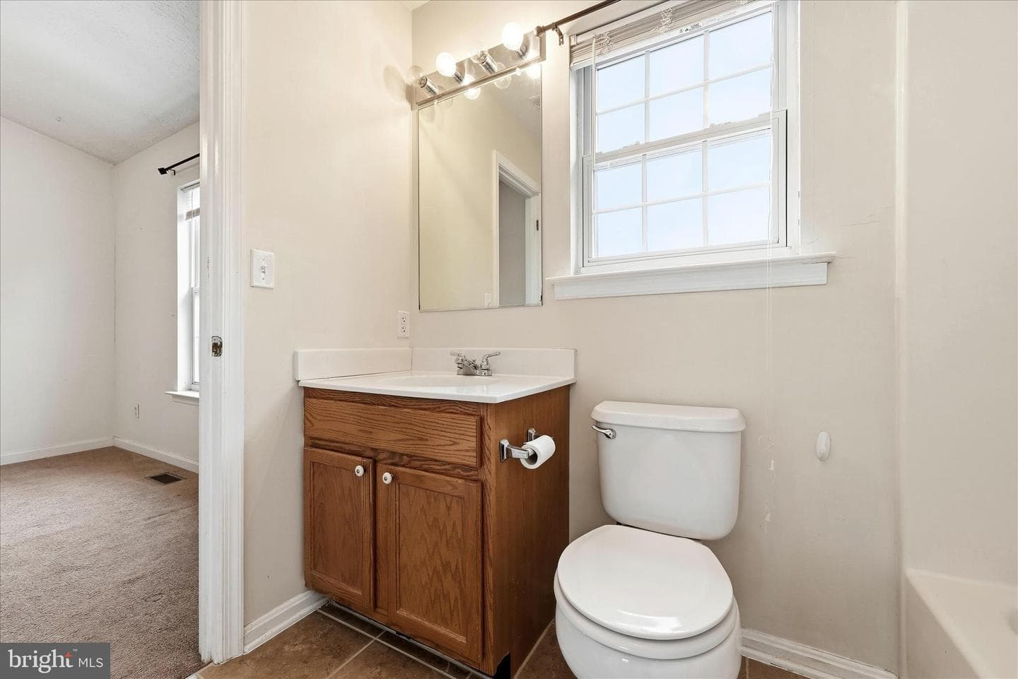425 Surrey Club Lane photo 21
