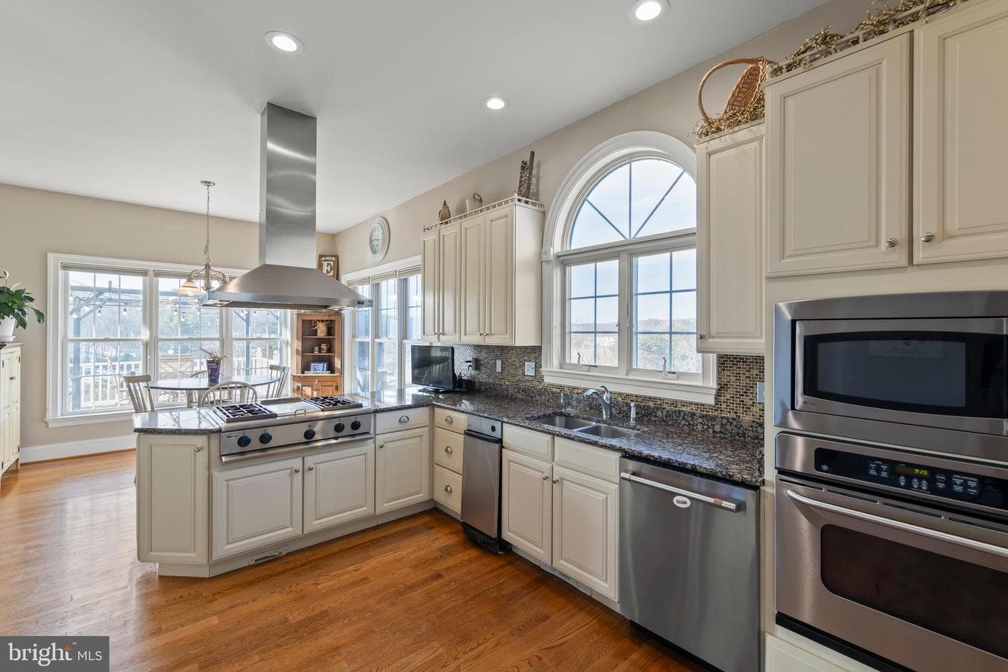180 Isaac Drive photo 8