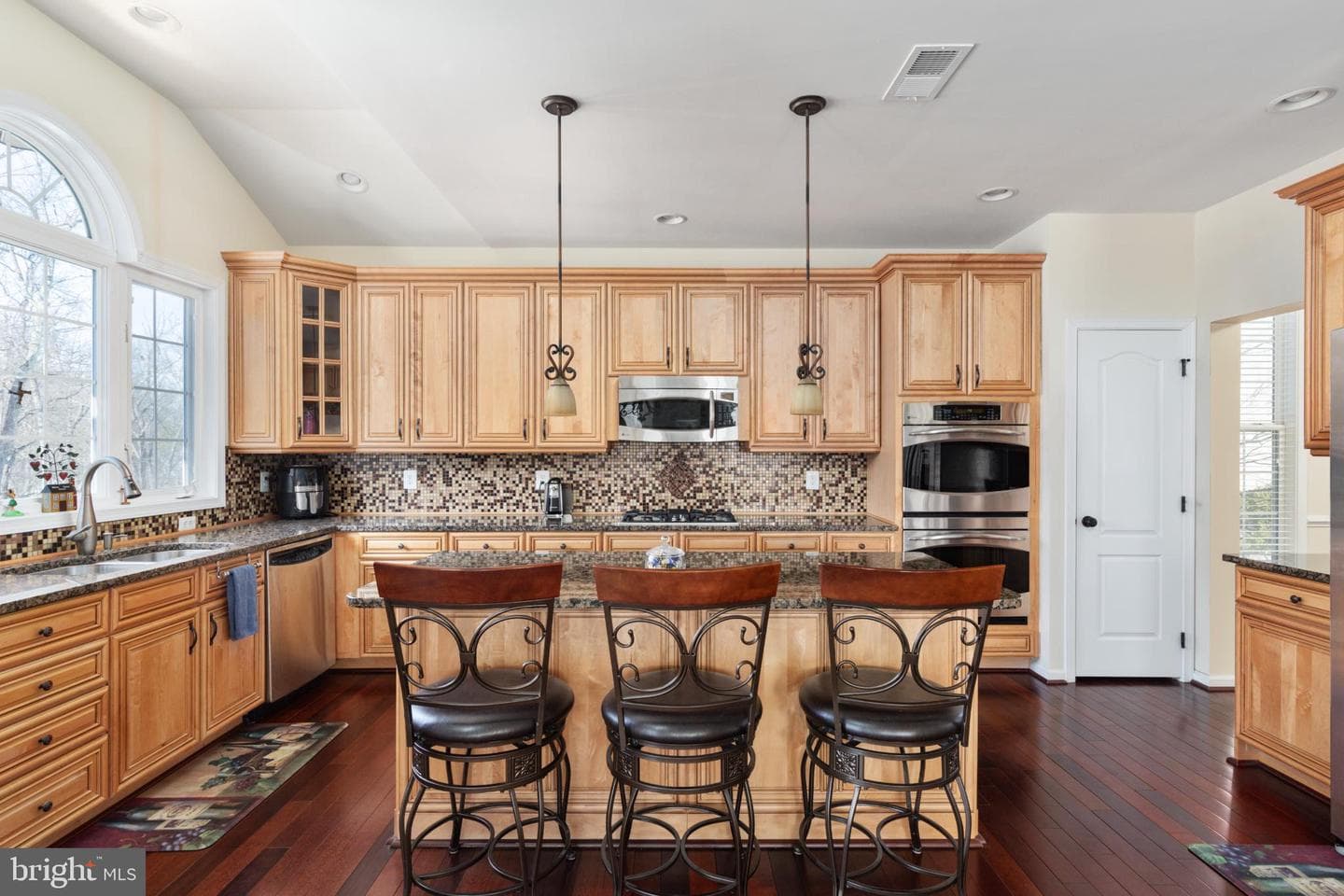 104 Heath Court photo 12