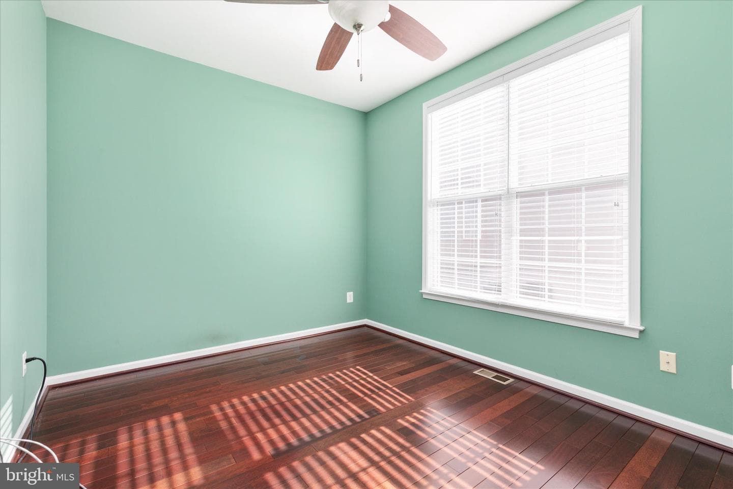 104 Heath Court photo 25