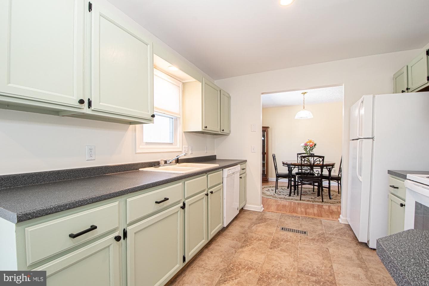 213 Woodrow Road photo 14