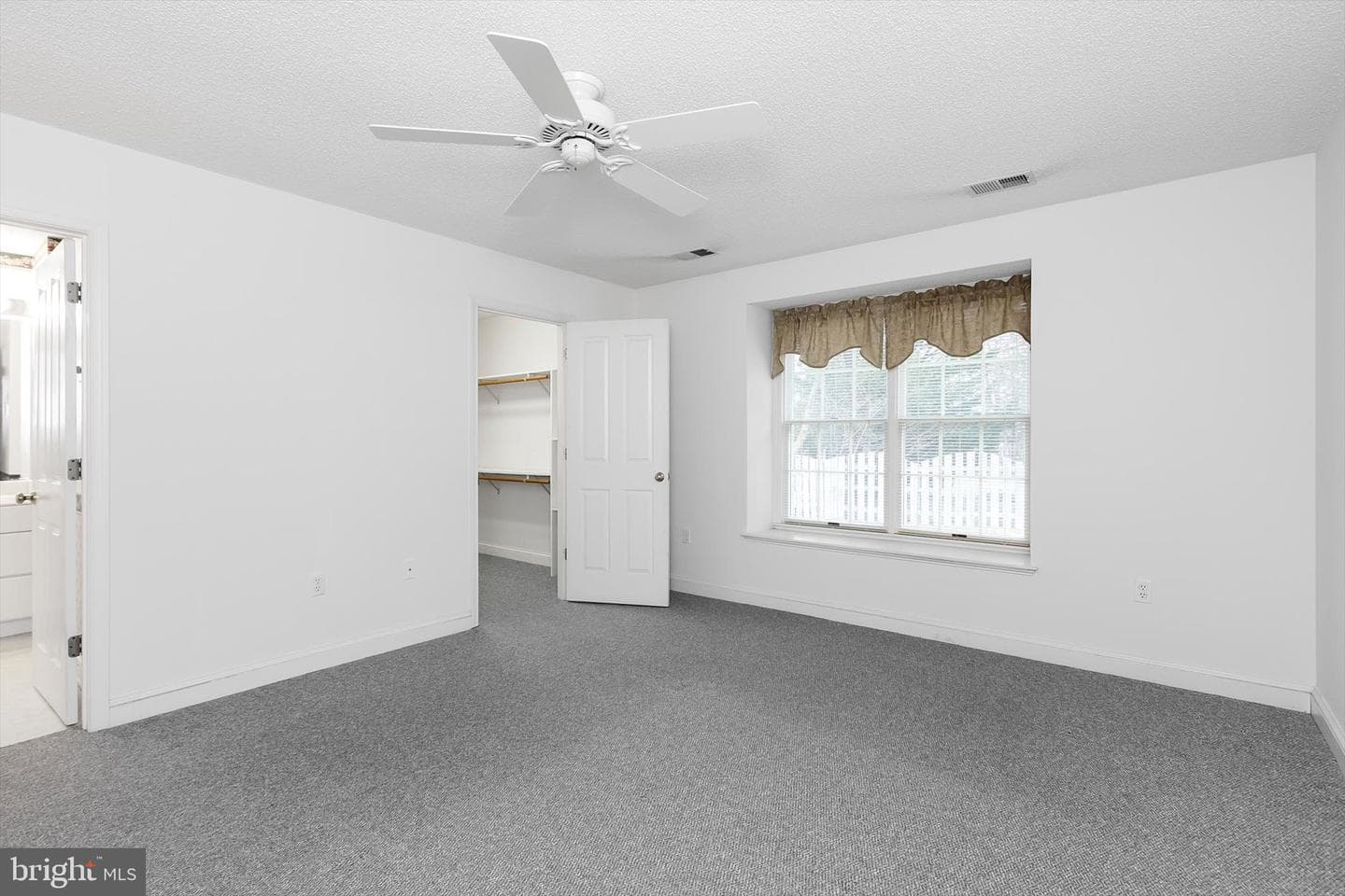108 Senseny Glen Drive photo 17