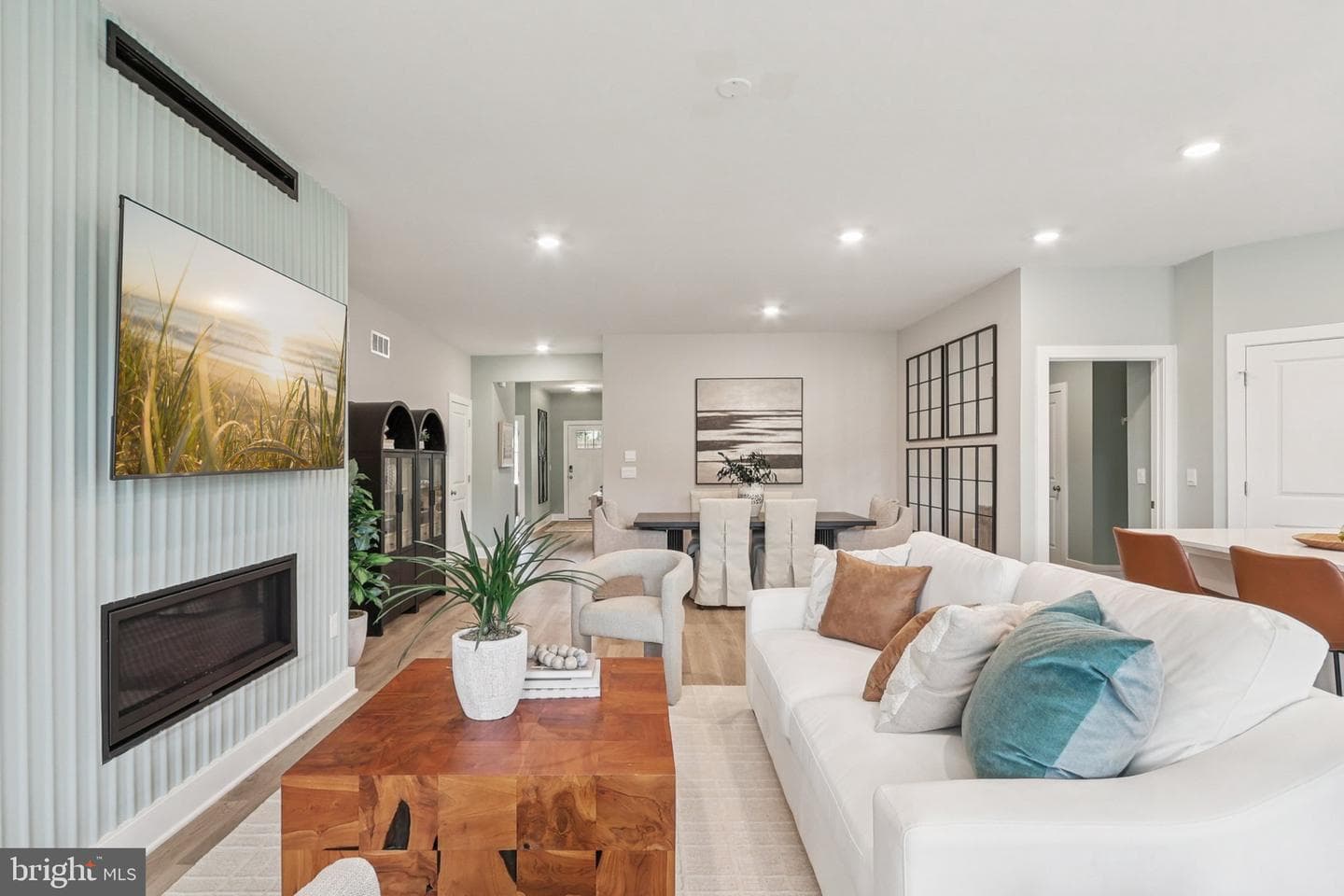 228 Hydrangea Way photo 7