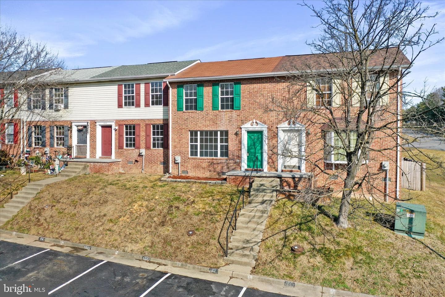 102 Waterford Lane photo 4