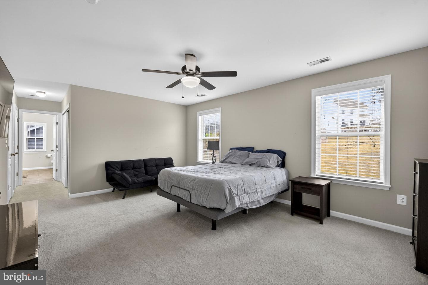 113 Colonial Drive photo 25