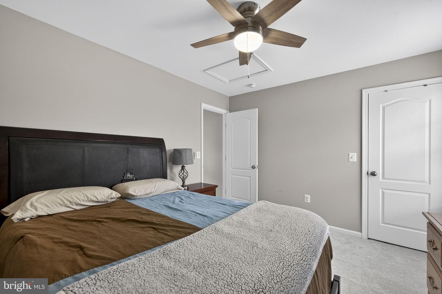 113 Colonial Drive photo 35