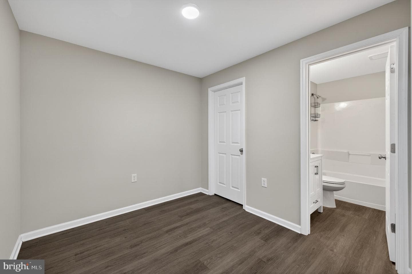 113 Colonial Drive photo 45