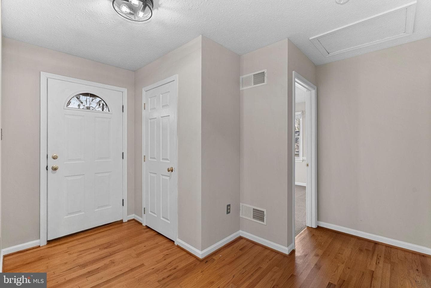 528 Northwood Circle photo 6