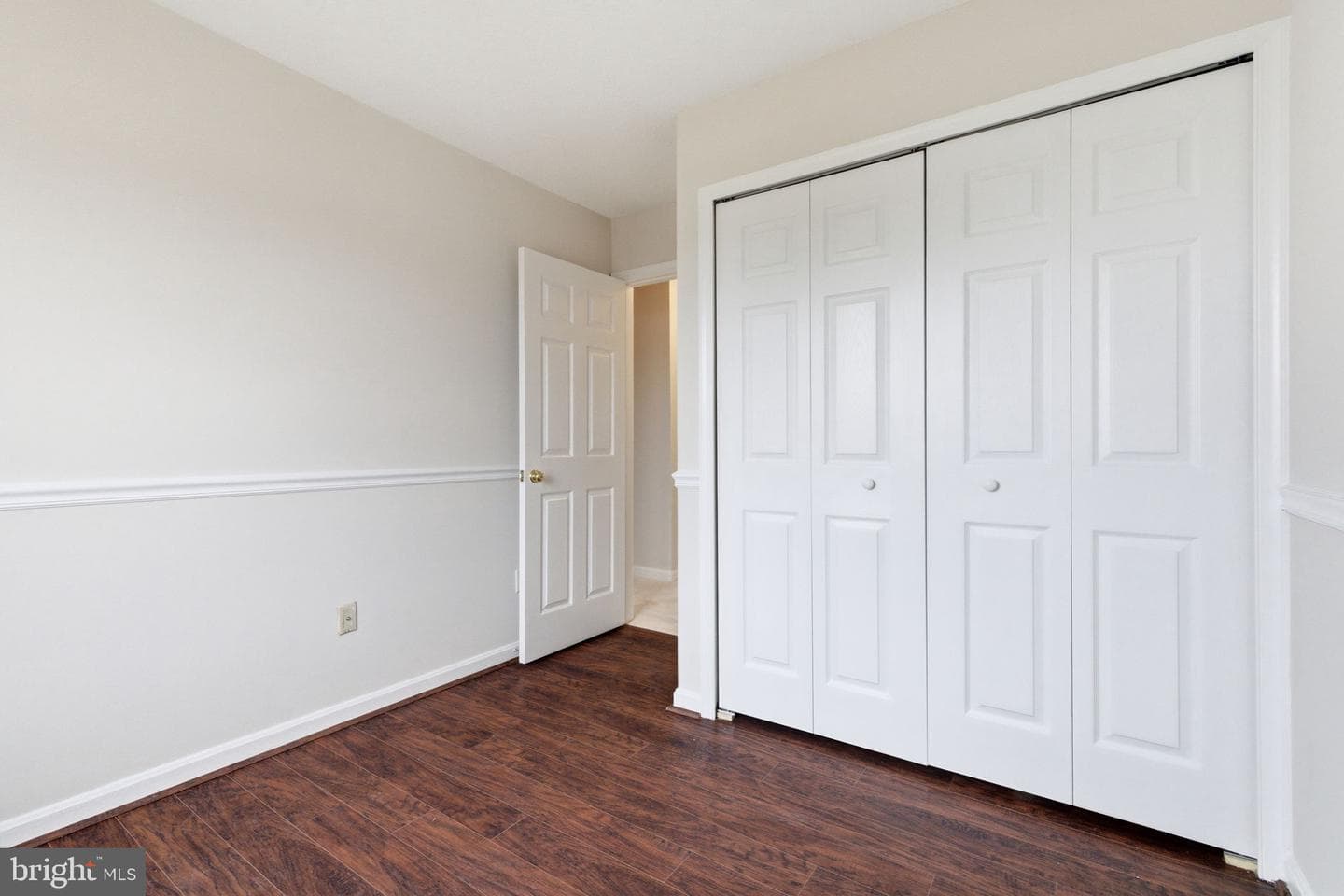 213 Georgetowne Court photo 18
