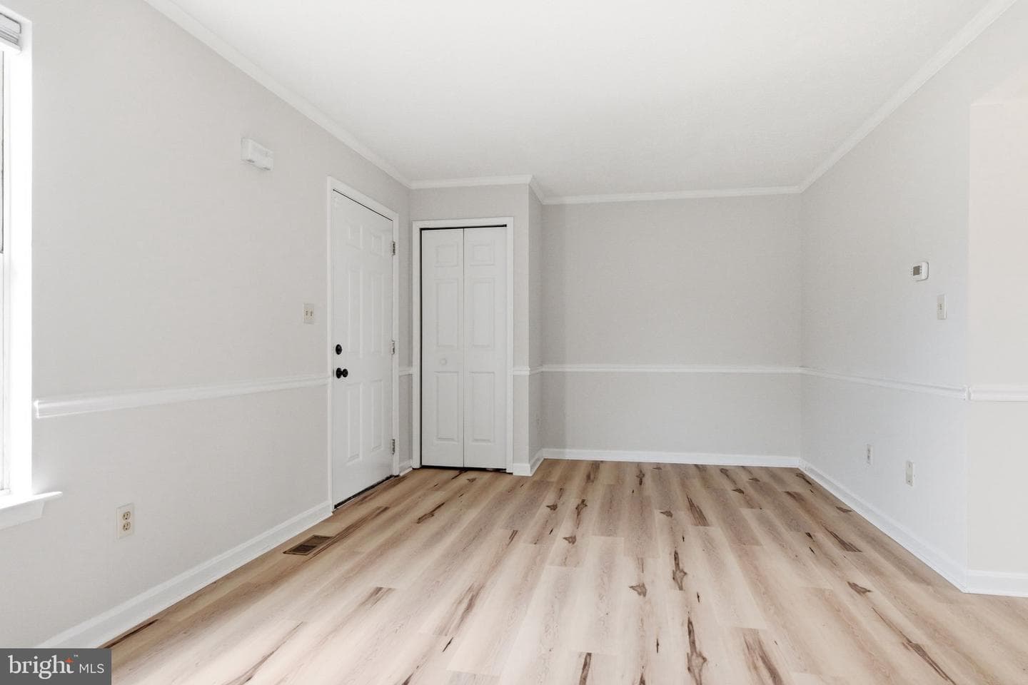 213 Georgetowne Court photo 6