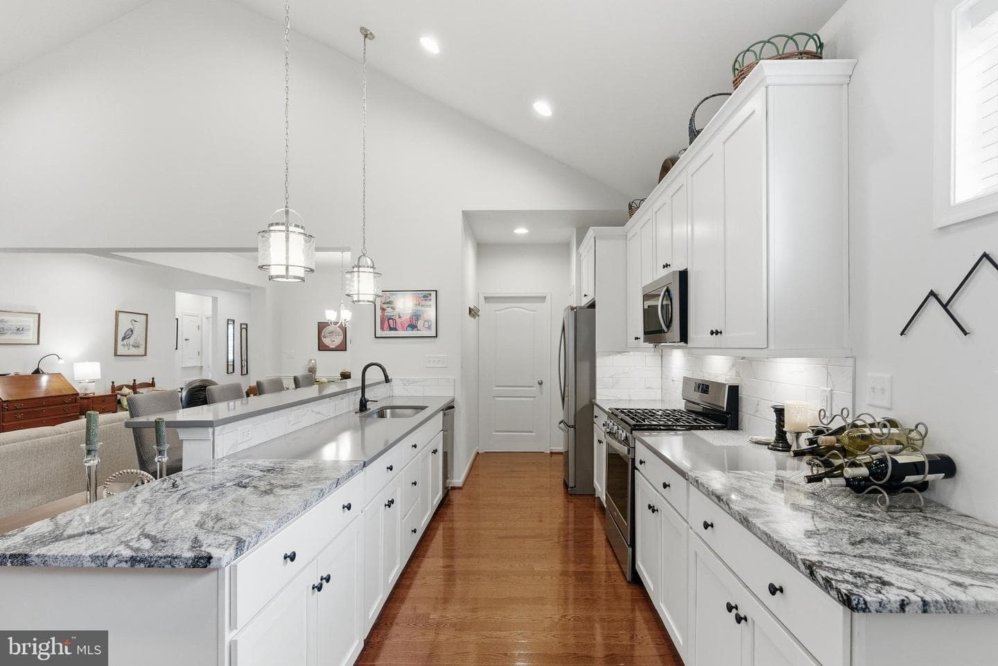 111 Bluets Drive photo 9