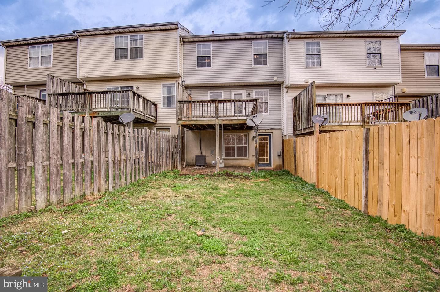 321 Copperfield Lane photo 41