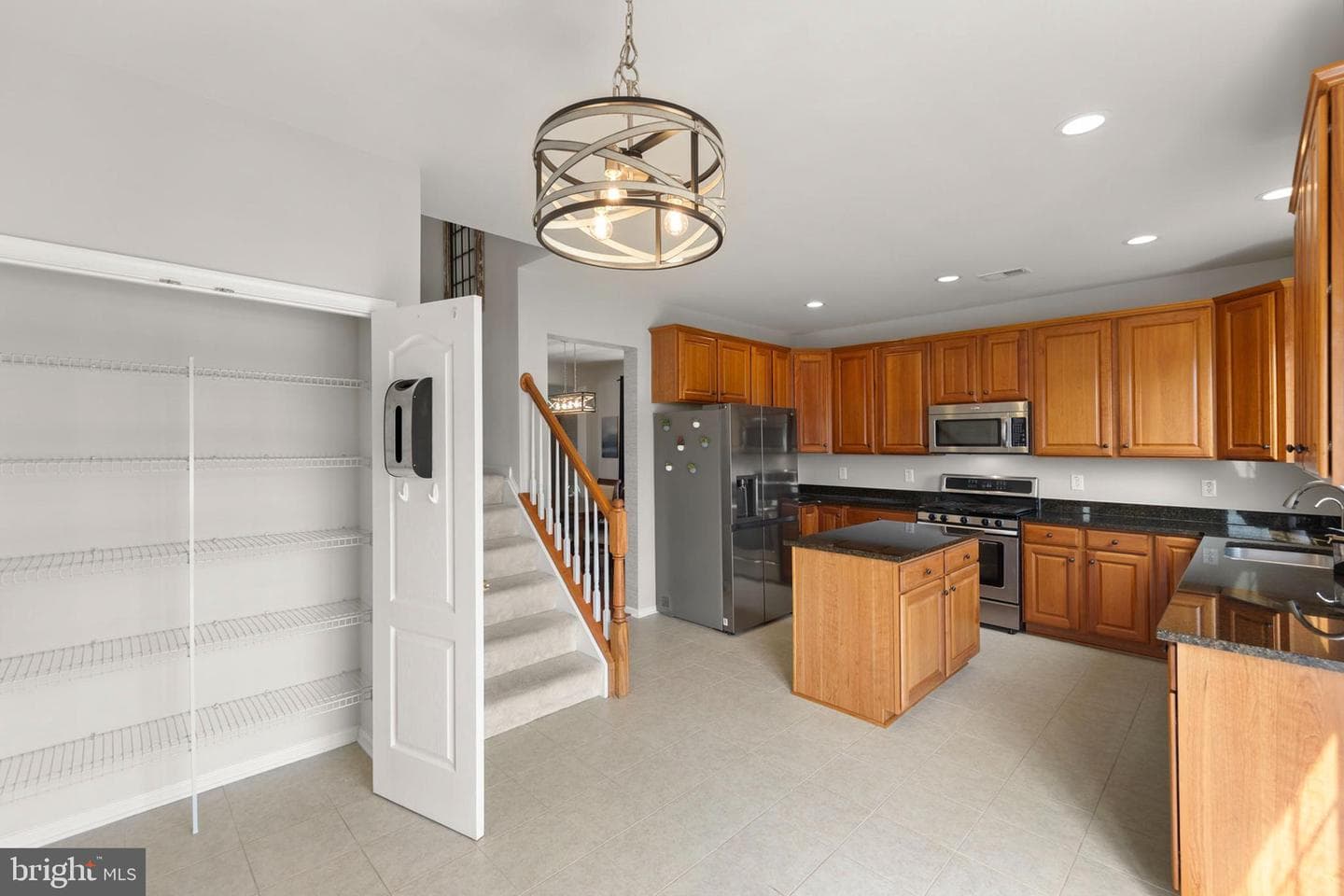 122 Vincent Drive photo 20