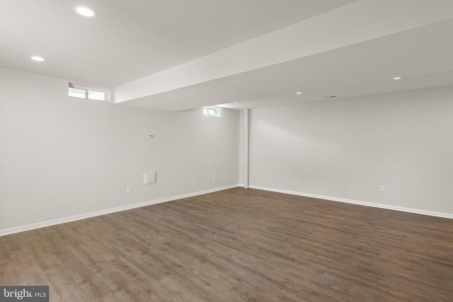 122 Vincent Drive photo 51