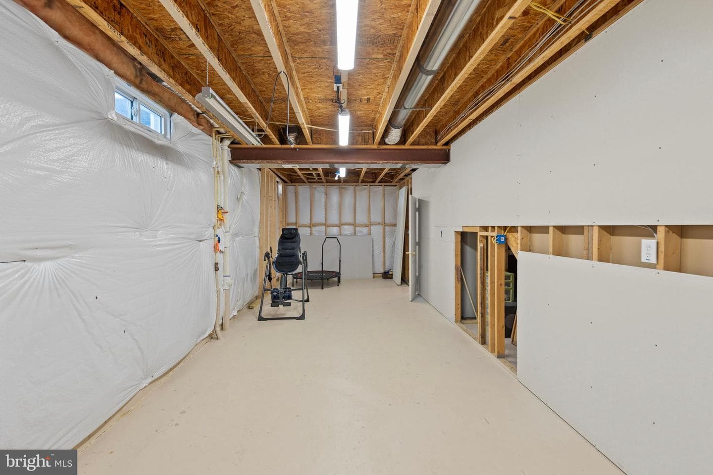 122 Vincent Drive photo 55