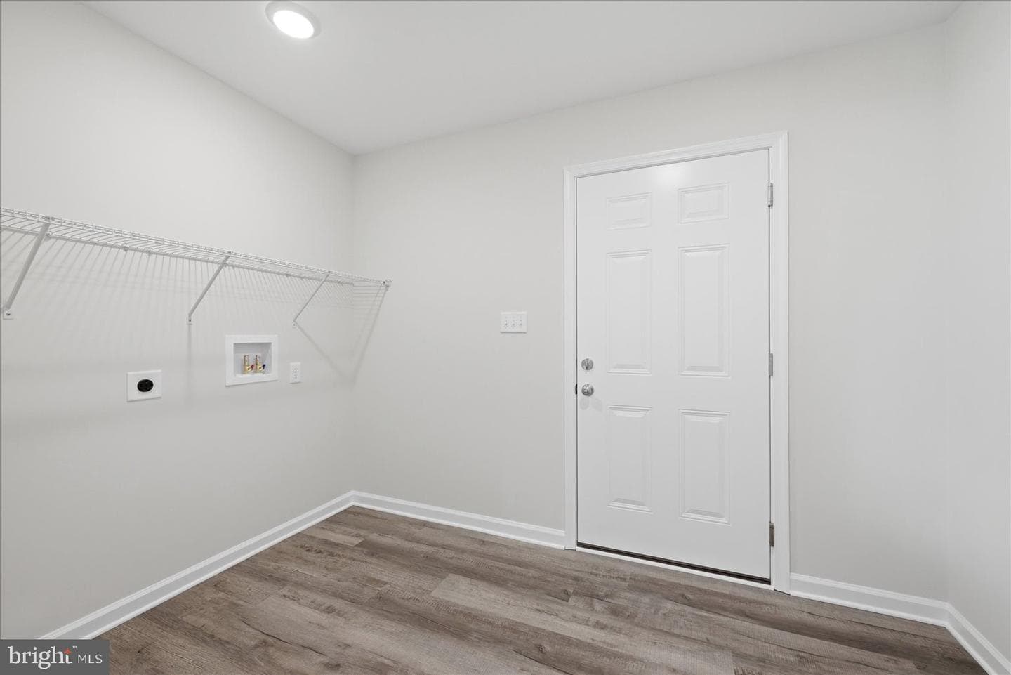 102 Brockham Court photo 41
