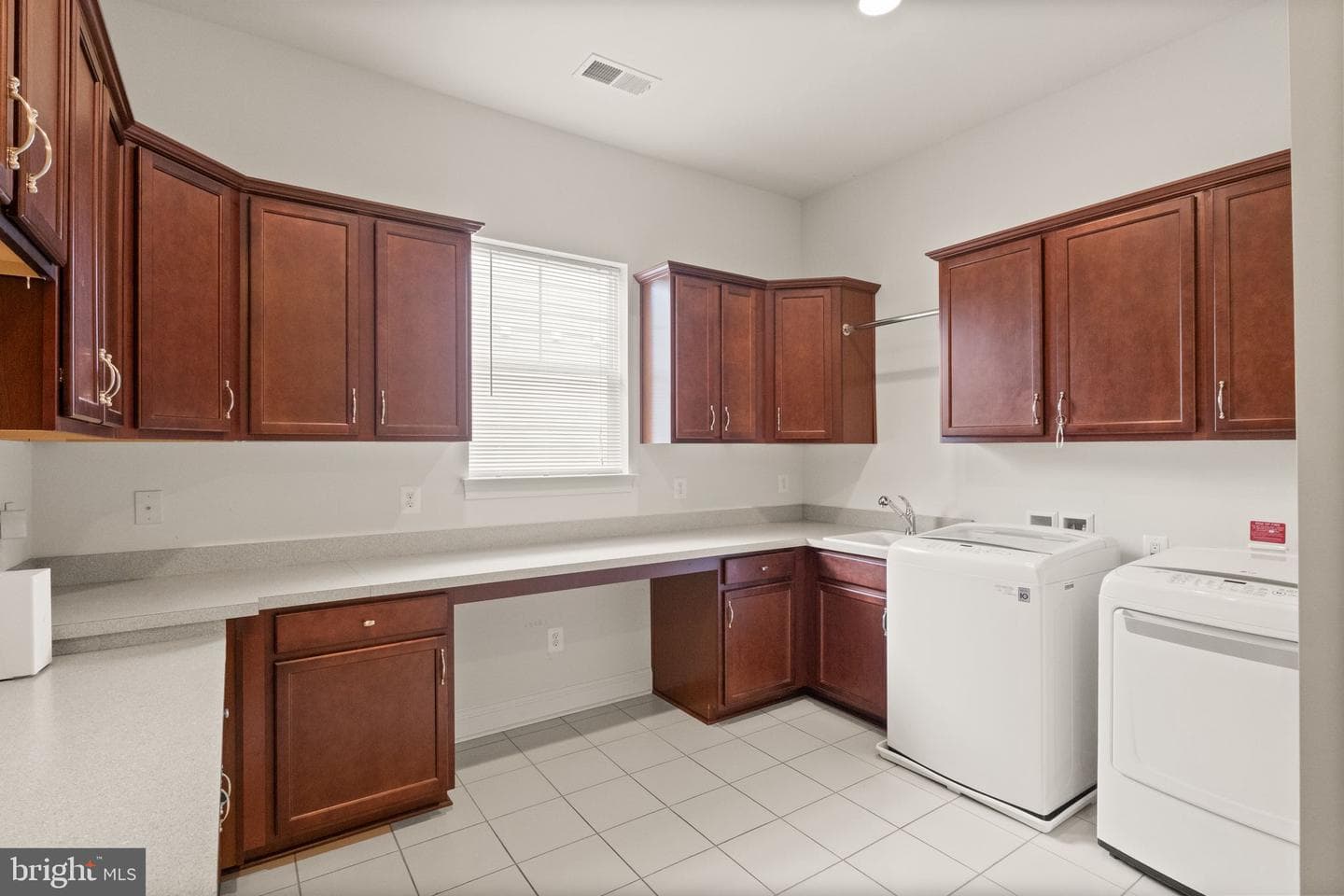 103 Cloak Lane photo 54