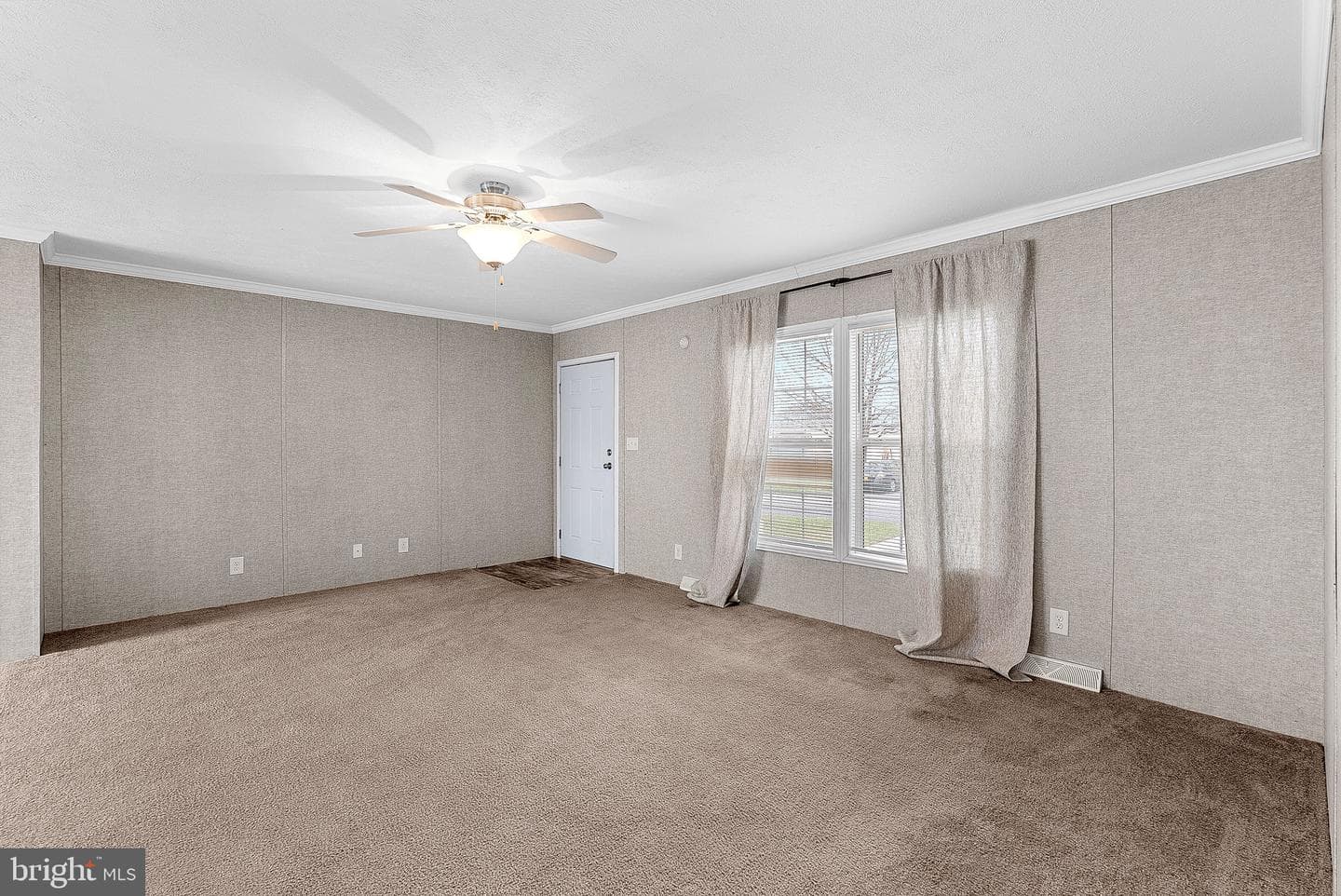 135 Gregory Place photo 5