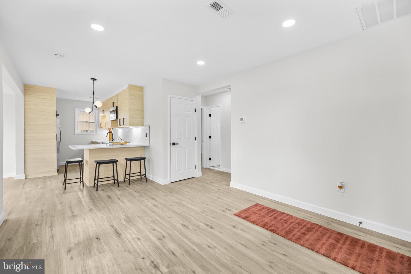 1033 Sunnyside Drive photo 6