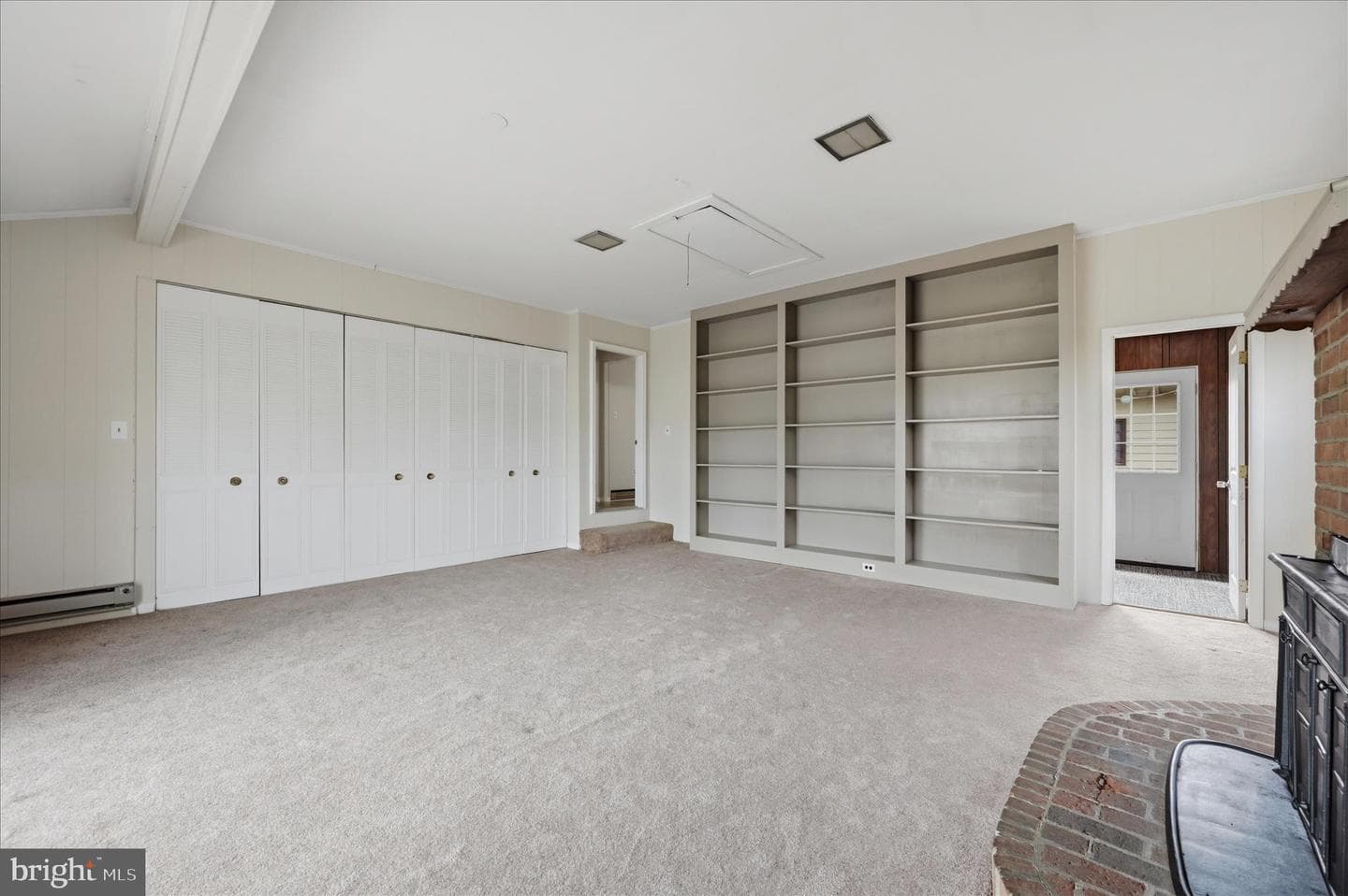 2592 Martinsburg Pike photo 24