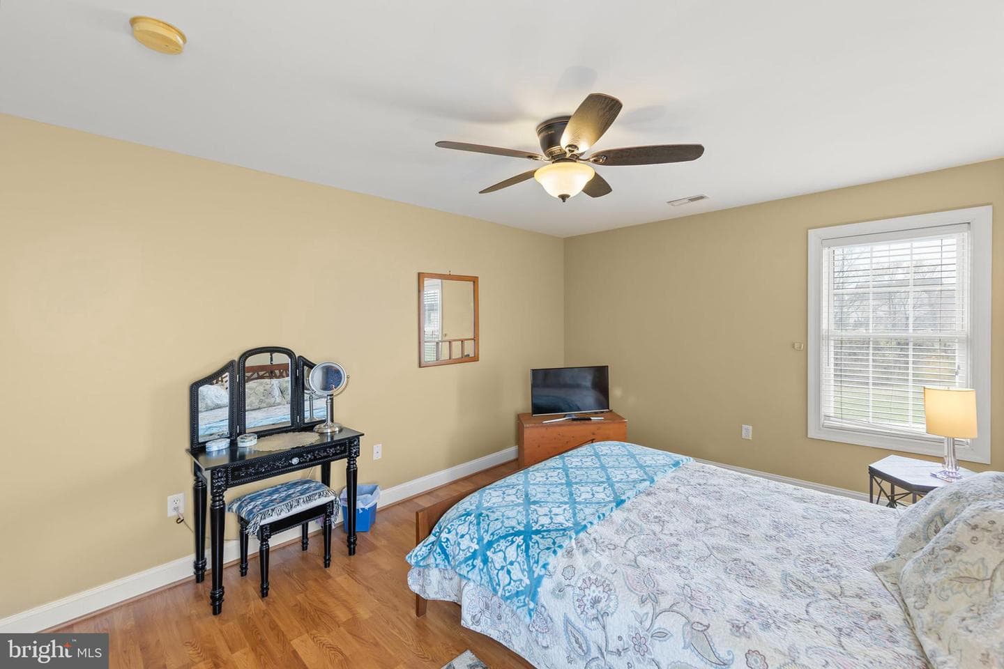 151 Darby Dr photo 32