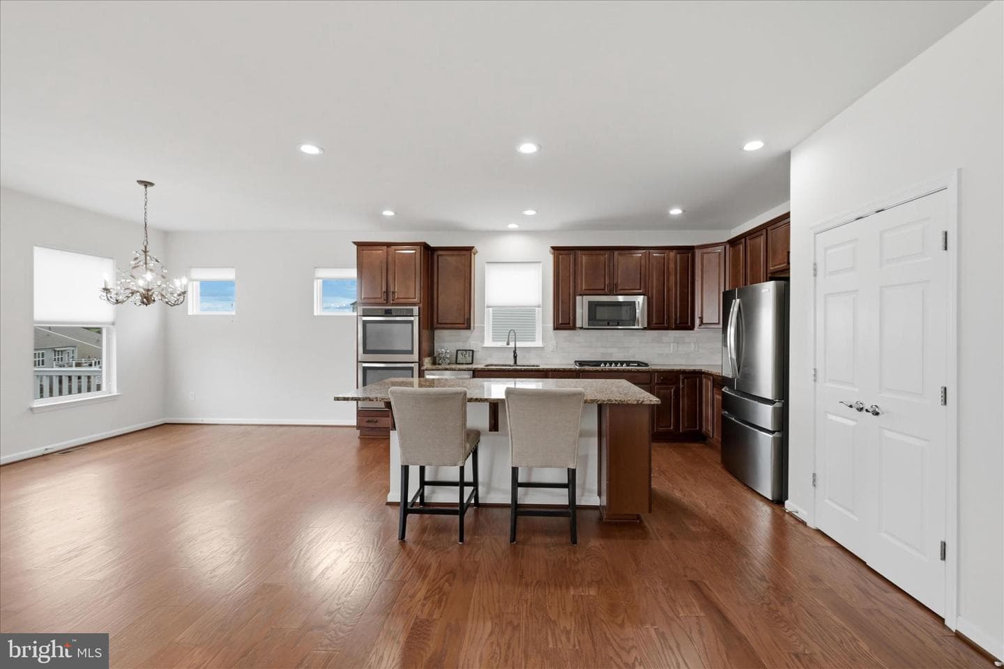 121 Hayvenhurst Court photo 13