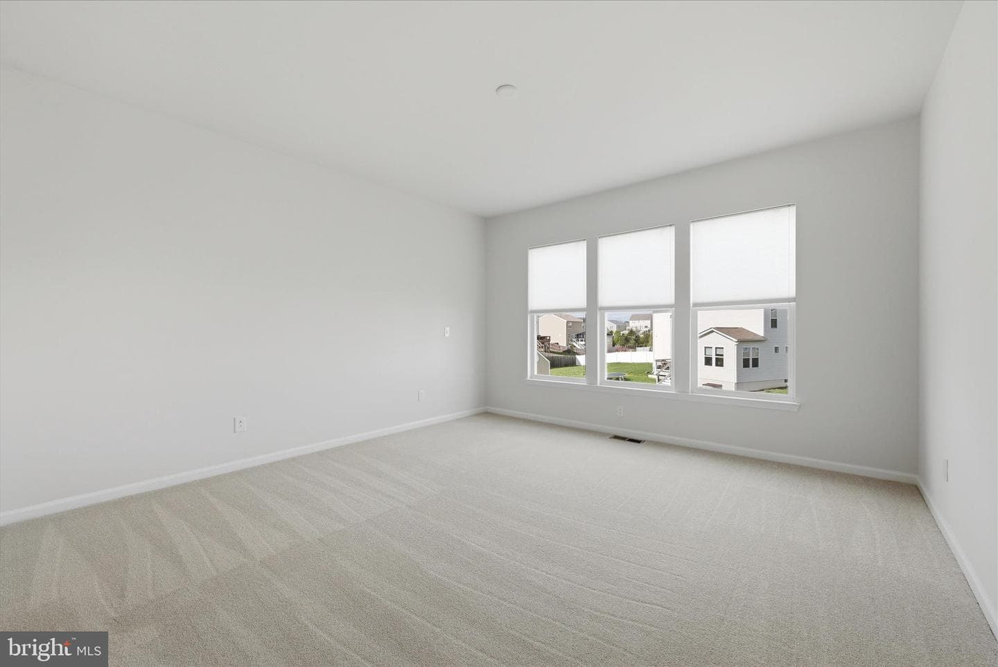121 Hayvenhurst Court photo 21
